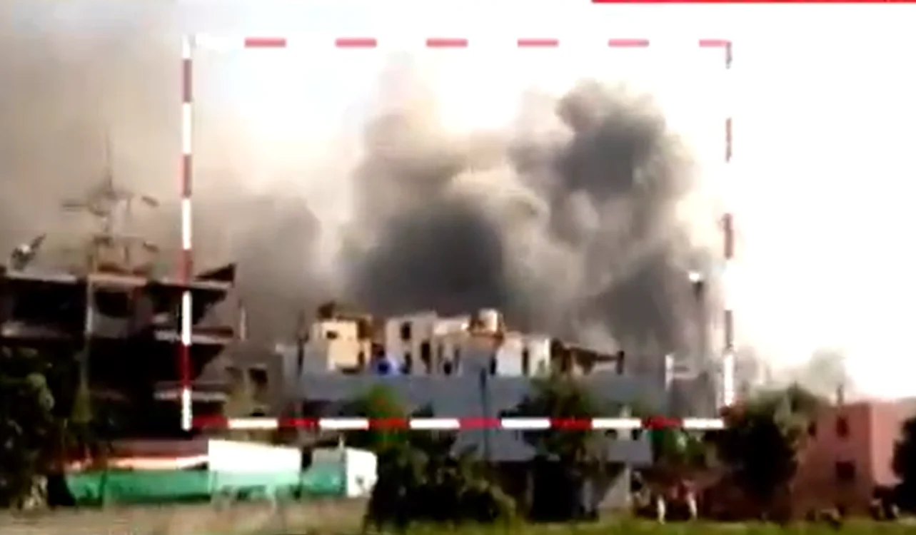 
    Incendiul a izbucnit pe un şantier aflat la distanţă de instalaţiile în care se produc vaccinurifoto: captură video  