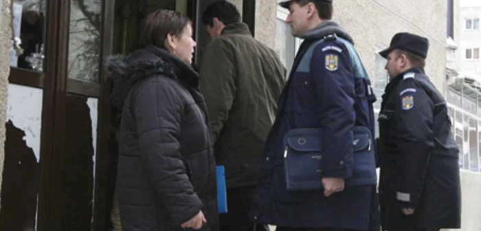 Copiii sunt cercetaţi de poliţişti pentru furt calificat. Foto: Arhivă Adevărul