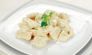 Găluşte de cartofi (gnocchi) în sos  de gorgonzola jpeg
