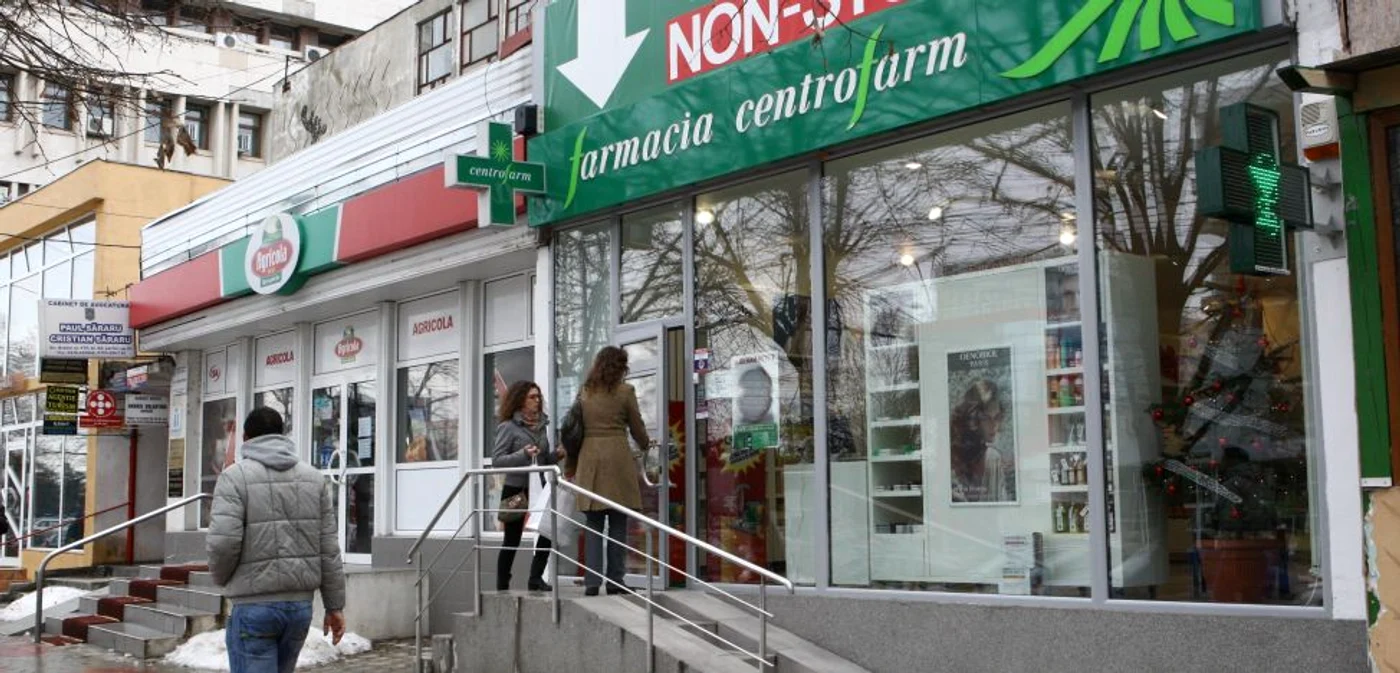 Farmacia Centrofarm, una dintre cele cu program non-stop Foto: Costi Chirilă