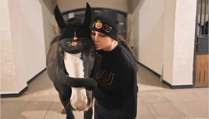 Fosta parlamentară e pasionată de cai. Foto Instagram elenabasescu