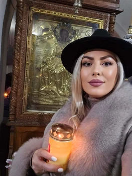 Ornela Pasăre s-a retras, timp de o săptămână, la mănăstiri în preajma Paștelui foto: arhiva personală 