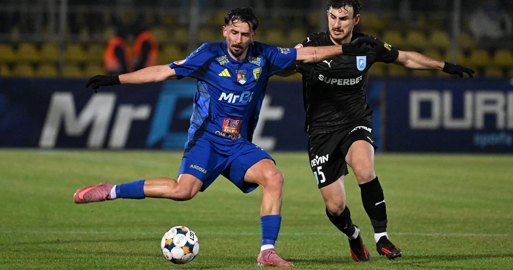 Duel din meciul Slobozia - Craiova  FOTO Facebook Universitatea Craiova