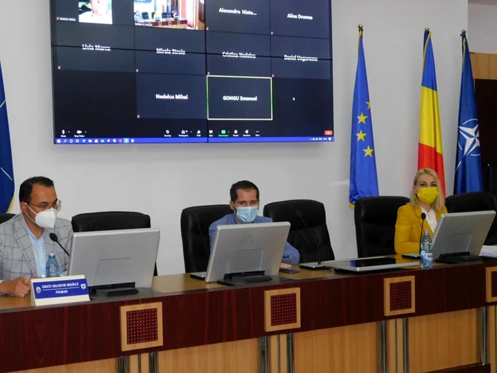 Pe 18 iunie s-a găsit soluţia pentru deblocarea bugetului, dar lucruirile s-au încurat din nou