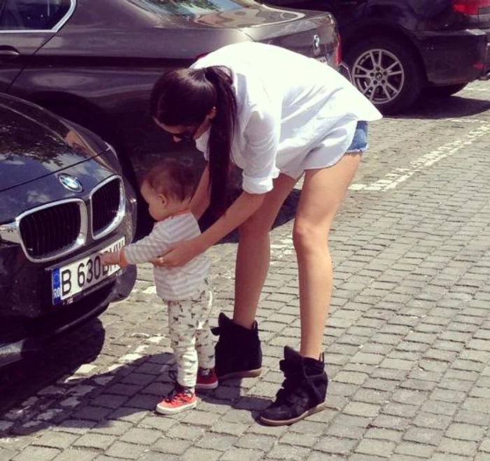 Nicolle Stanese are o fetiţă de un an, Ana-Victoria