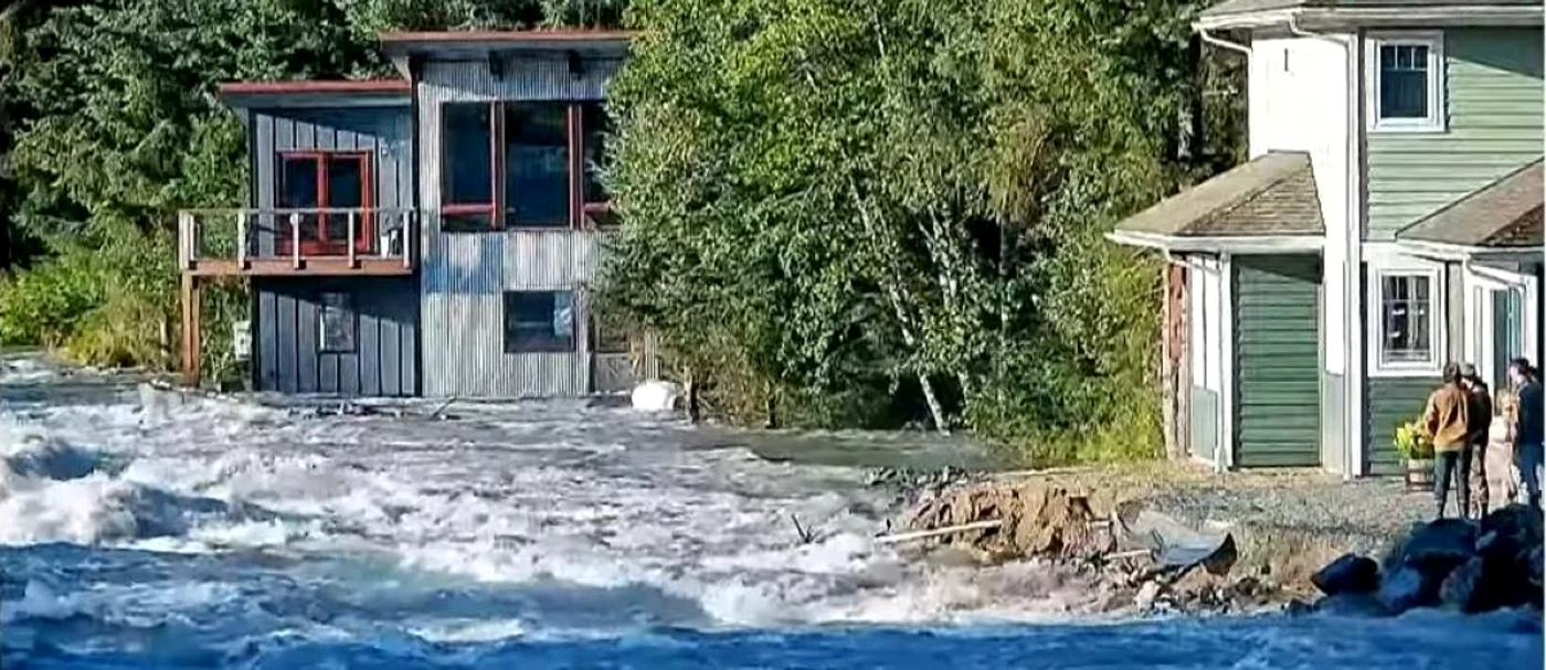 O parte dintre locuitorii din Jouneau - Alaska a fost evacuată. FOTO: captură video