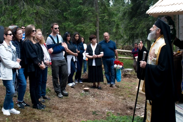 Slujba a fost oficiată de arhiepiscopul de Alba-Iulia, ÎPS Irineu