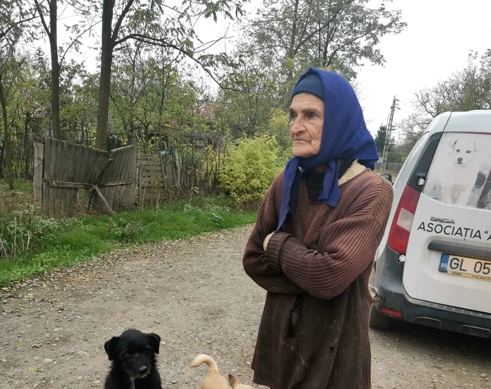 Tanti Ioana, ultimul om din cătun FOTO: Help Lăbuș