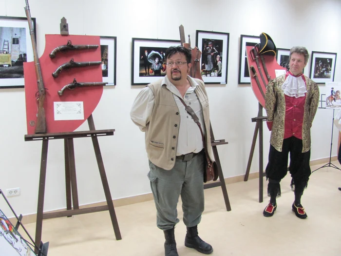 Expoziţie de arme din secolul al XVIII-lea 