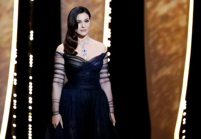 
    Monica Bellucci, răvășitoare la CannesFoto: EPA  