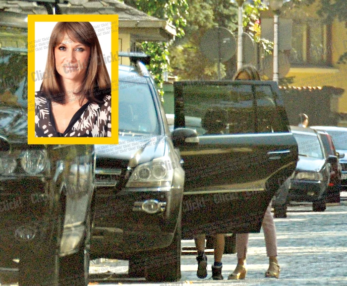 
    Romaniţa se îmbracă  în roz ca să arate mai tânără  