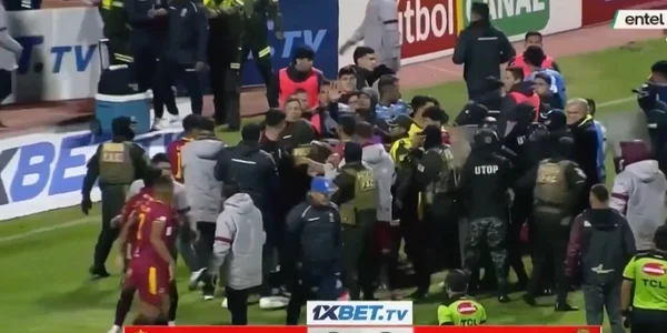 17 cartonașe roșii FUTBOL CANAL png