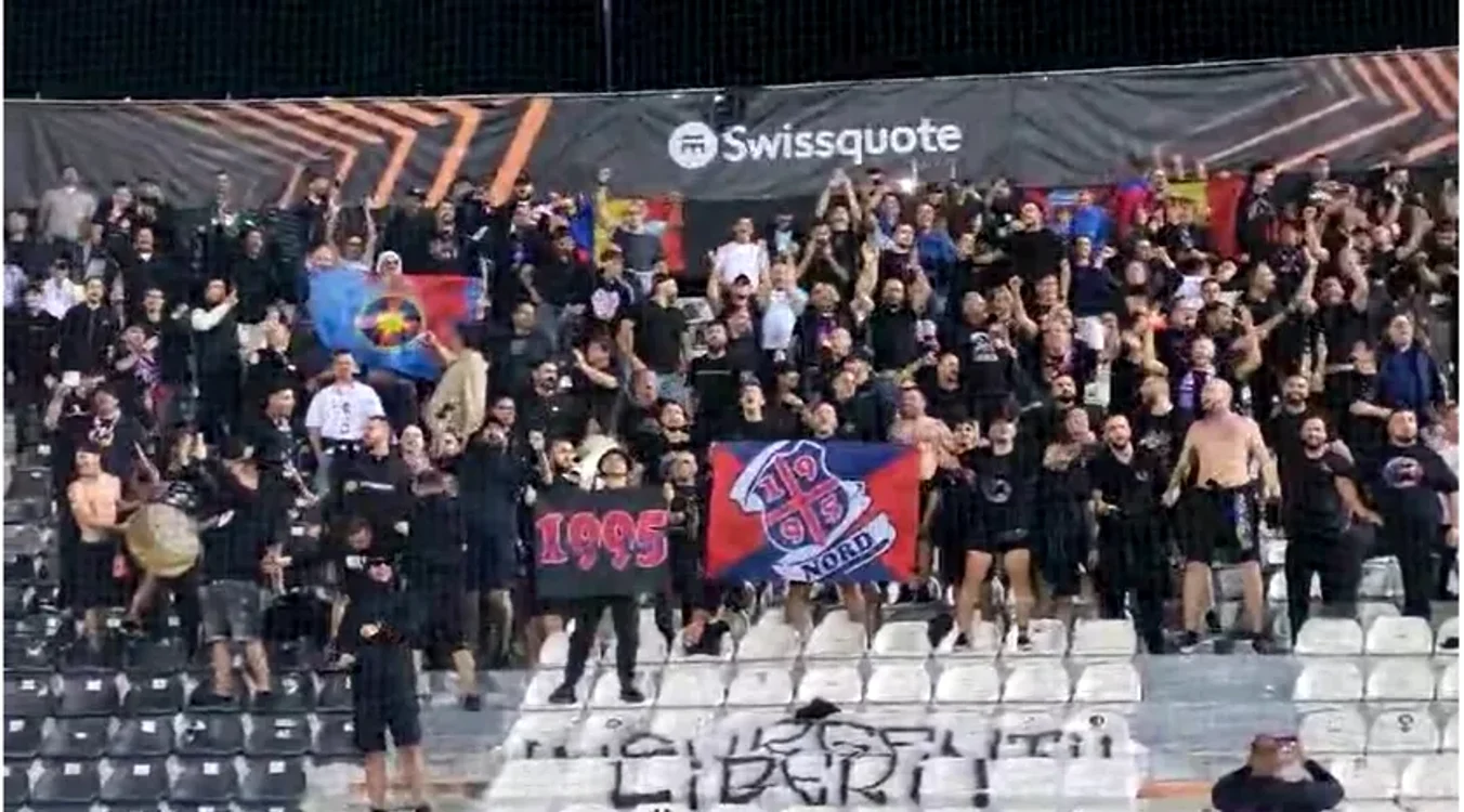Câțiva suporteri ai FCSB nu au mai ajuns pe arena din Salonic. Foto fanatik.ro