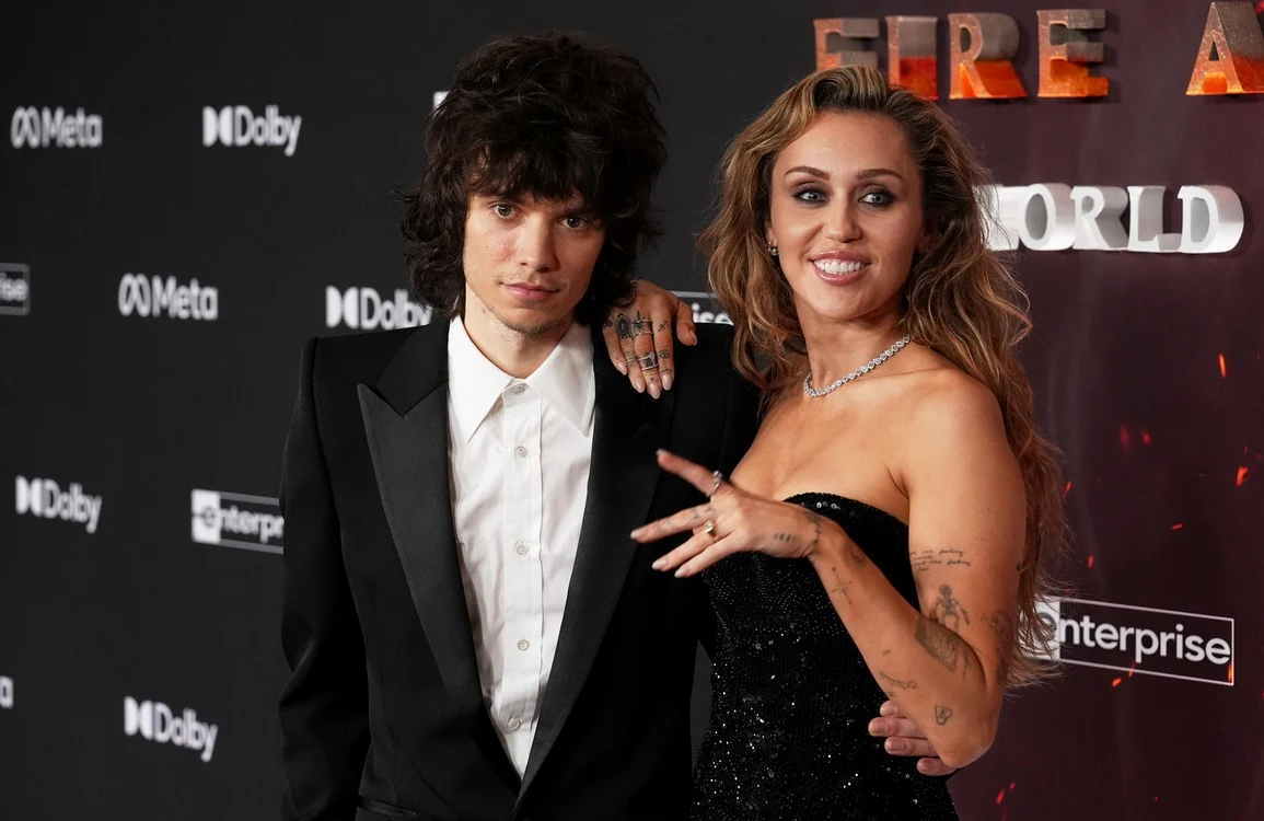 Miley Cyrus foto profimedia 1055967018 (4) jpg