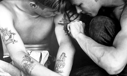 Istoria tatuajului, de la omul gheţurilor, la vedetele Holywoodului jpeg