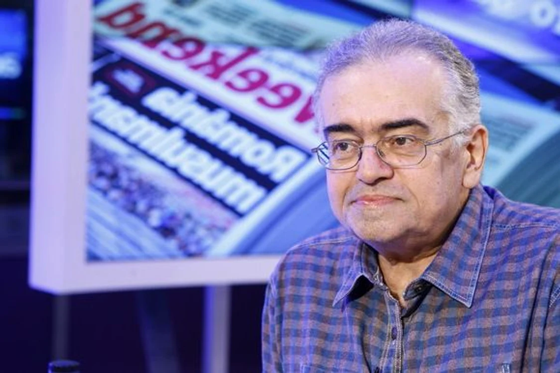 
    Dan C. Mihăilescu a fost, încă din anul 2000, «Omul care aduce cartea»foto: Adevărul  