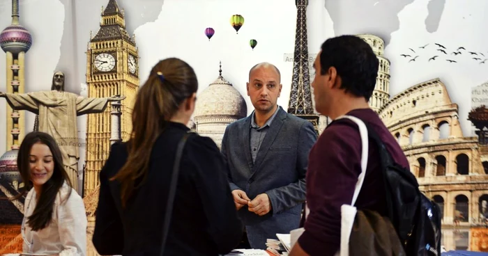 În România sunt licenţiate aproximativ 3.500 de agenţii de turism, dintre care active sunt doar 1.500 FOTO: Mediafax