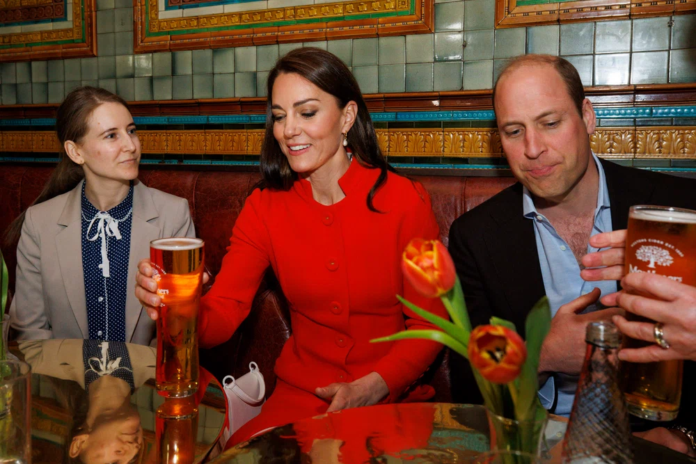 De ce vrea prințul William să fie protejată cultura pub-urilor din Marea Britanie: „Aș putea rămâne aici pentru totdeauna”