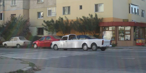 Modele inedite de Trabant vor putea fi văzute în acest week-end pe străzile oraşului. Foto: Bogdan Nistor