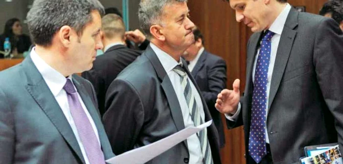 Ministrul Igaş şi chestorul Tutilescu discută cu Ole Schroder, secretarul de stat german de Interne