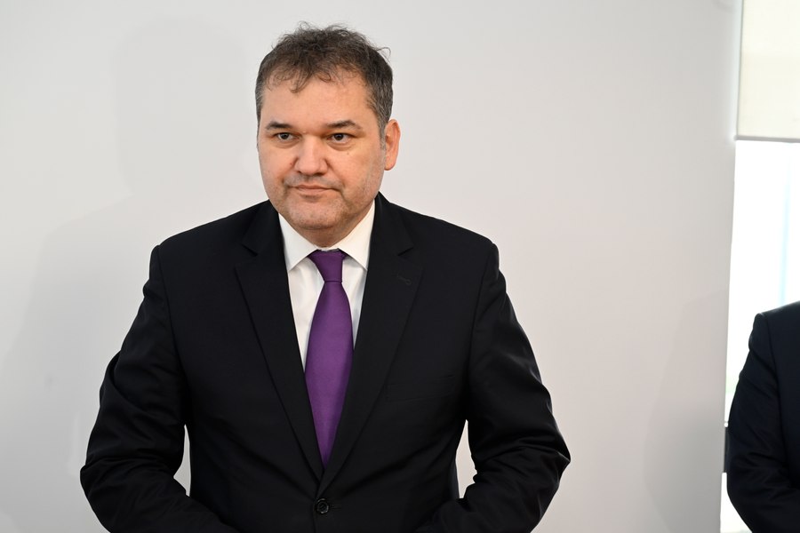 Ministrul Dezvoltării: Cei care merită pot primi sporuri chiar și de 50% 