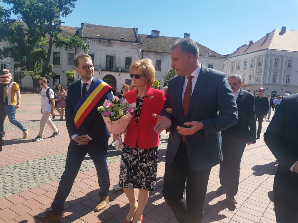 Dominic Fritz, Principesa Margareta şi Principele Radu în Piaţa Libertăţii FOTO Ş.Both
