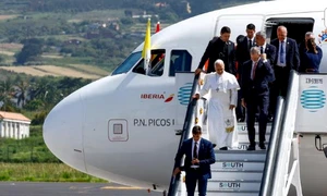 Papa Leon avion Spania captură video jpg