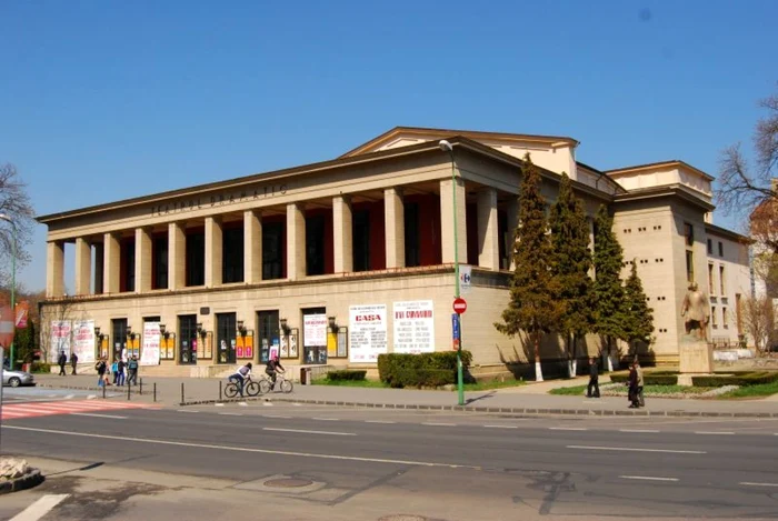 Teatrul Sică Alexandrescu din Braşov FOTO brasov fest