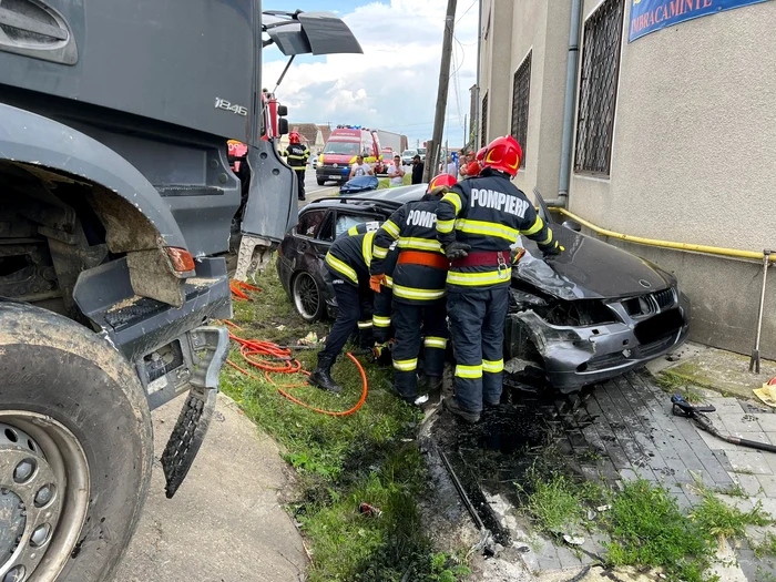 Accident pe DN1 în Cristian Sibiu soldat cu trei victime Foto ISU Sibiu jpeg