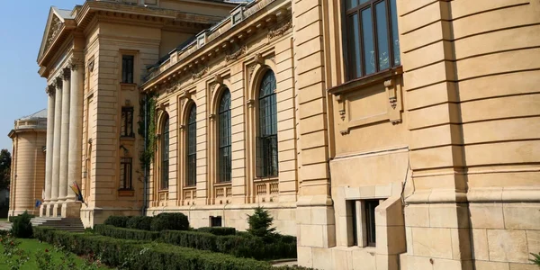 Universitatea de Medicină şi Farmacie jpg
