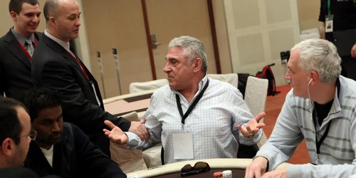 Giovani Becali a pierdut ieri 3.300 de euro la poker