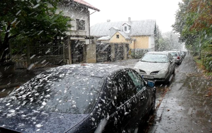 Meteorologii prevăd că prima ninsoare va cădea peste Iaşi la mijlocul lunii