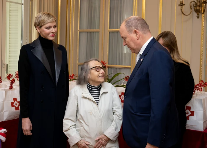 Charlene și Albert de Monaco la sediul Crucii Roșii, Foto Eric Mathon2 jpg