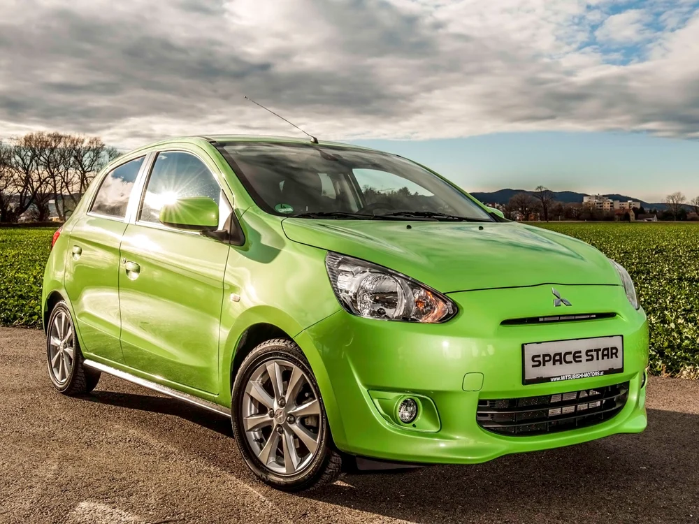 Mitsubishi Spece Star consumă numai 4,5 litri/100 km