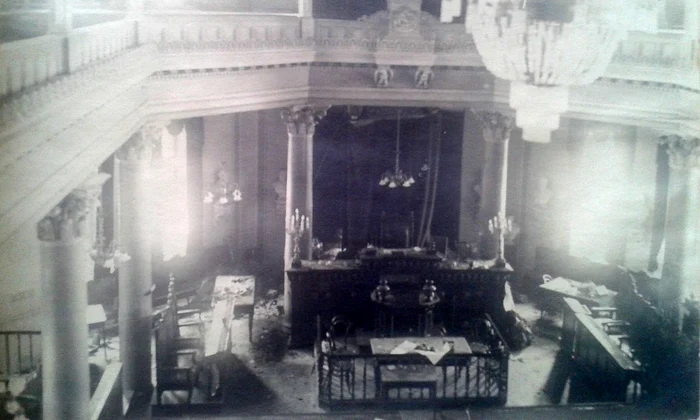 1920, decembrie 25, București. Sala Senatului după explozie (© ANR, Colecția procese întocmite de organele Justiției, Siguranței și Jandarmeriei pentru comuniști, militanți ai mișcării muncitorești și ai organizațiilor de masă revoluționare (Colecția