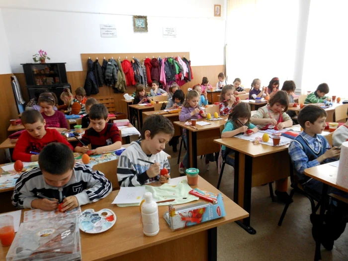 „Câtă încredere aveţi în Sănătate şi în Educaţie?” FOTO Adevărul