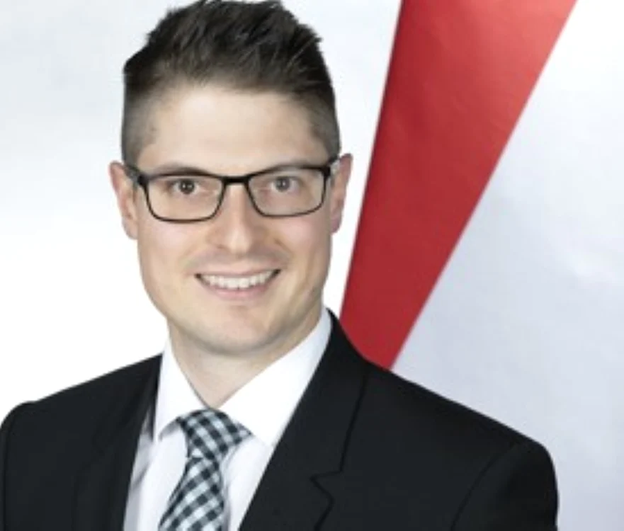  Istvan Balogh, gest provocator pentru un oficial croat. Foto nato.int