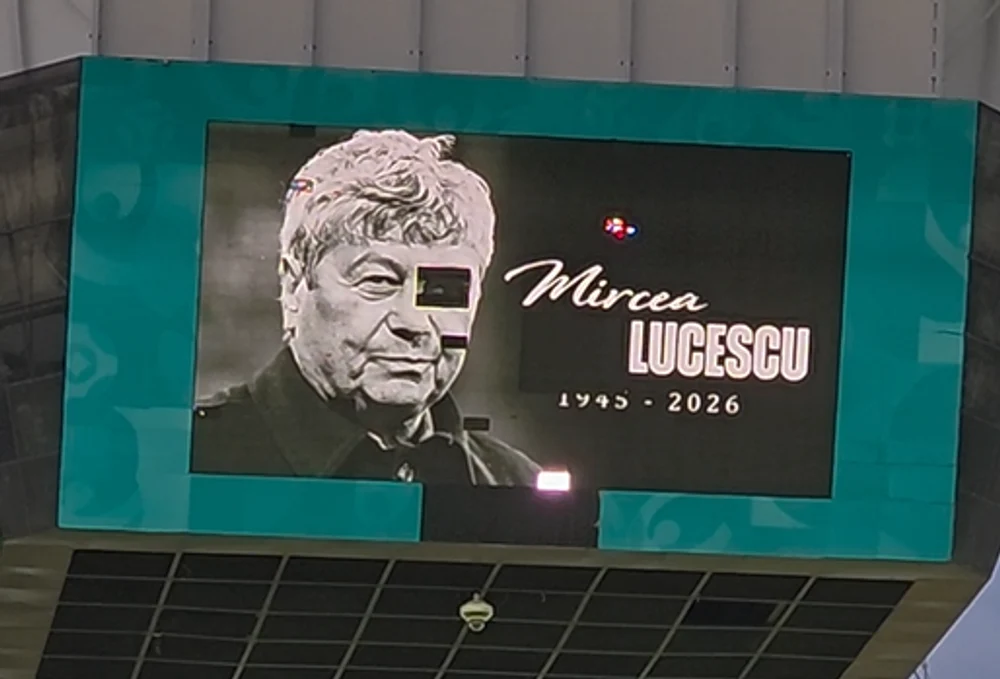 Străinii i-au urecheat pe români, după ce au văzut imaginea lui Mircea Lucescu desfigurată pe Arena Națională: „Un moment rău. Dezamăgitor!”