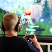 Fortnite calculator joc video consola FOTO Shutterstock