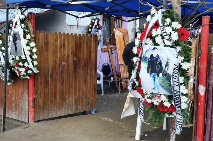 Cătălin Andrei, 22 de ani, a fost înmormântat, iar agresorul este liber. FOTO observatorulph.ro