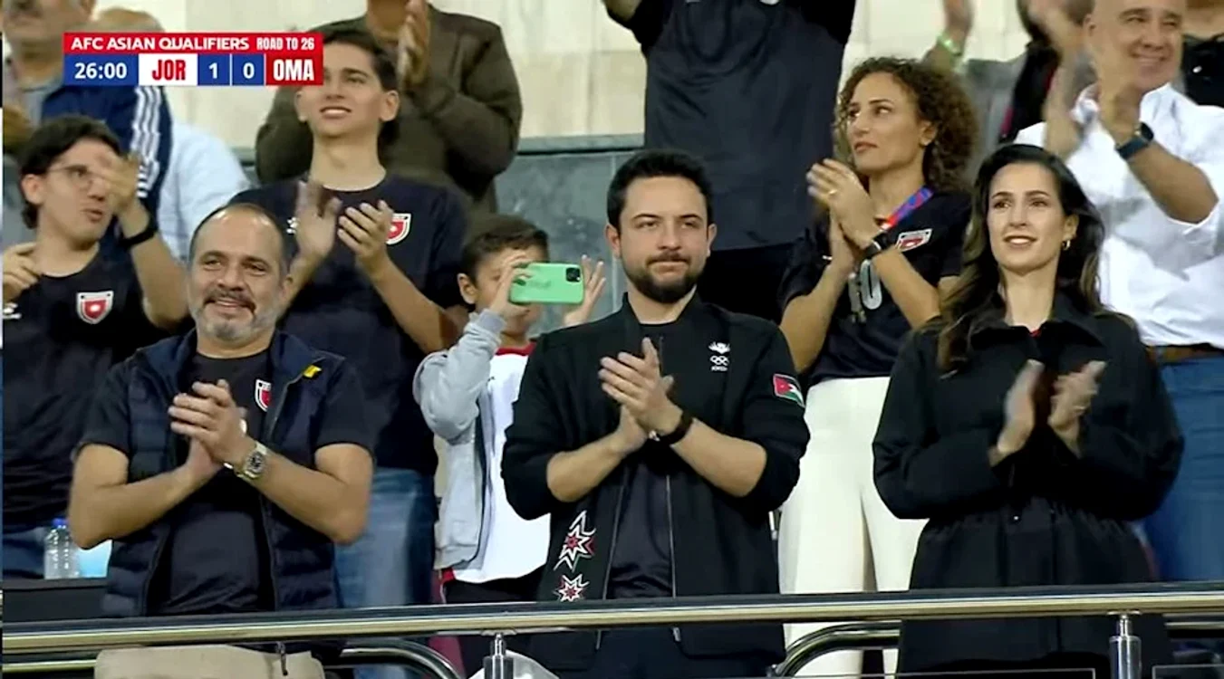 Rajwa la meci cu soțul său, prințul, AFC Asian Cup jpg