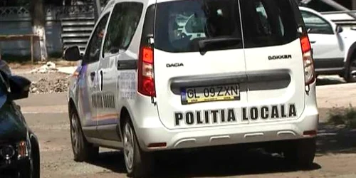 Violat de un politist local Galati