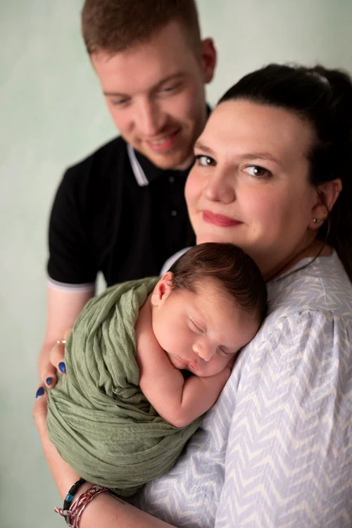 Elisabeta Karina de Roumanie alături de băiețel și de soț FOTO Facebook/Familia Regală a României