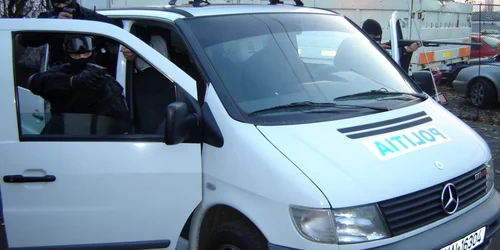 Poliţişti ialomiţeni în acţiune foto: Arhivă
