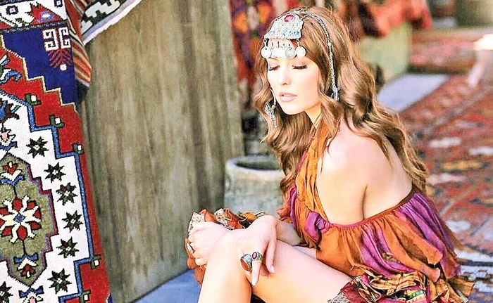 Elena arată impecabil la 34 de ani