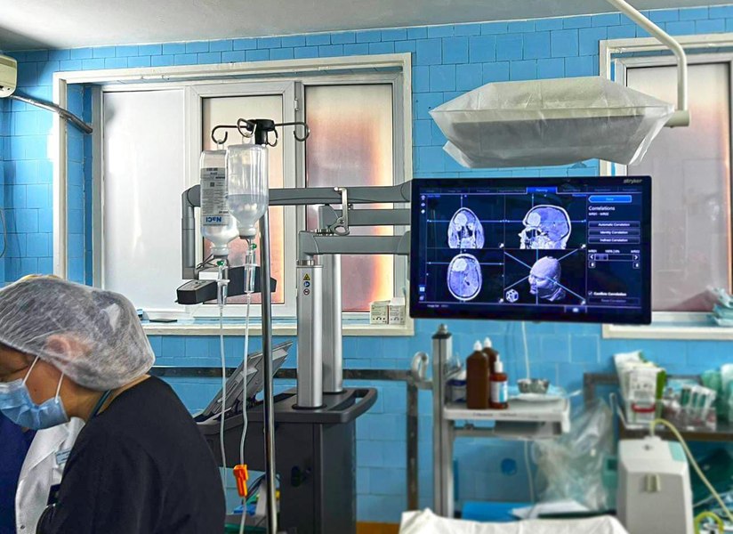 O femeie de 51 de ani, operată de o tumoră cerebrală la Galați, cu ajutorul unui „GPS” medical. Intervenția a fost un succes