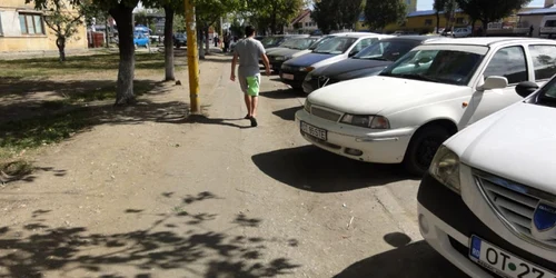 trotuar crisan slatina