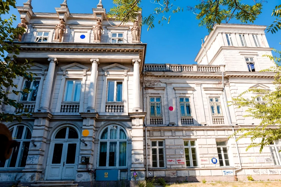 După finalizare, H Ştirbei Palace îşi propune să devină una dintre cele mai sonore galerii comerciale high-end din regiunea SEE Foto: Facebook/ Nicuşor Dan