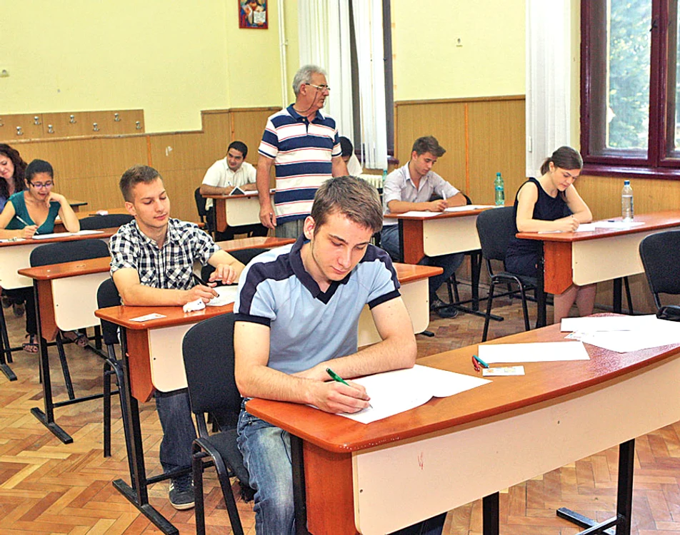 
    Probele scrise la Bac-ul  naţional vor începe după  terminarea celui profesional  