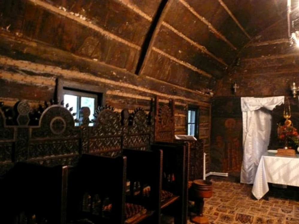 Biserica schitului Dragoslavele, lăcaşul strămutat din Maramureş, în Culoarul Rucăr-Bran de către patriarhul Justinian Marina